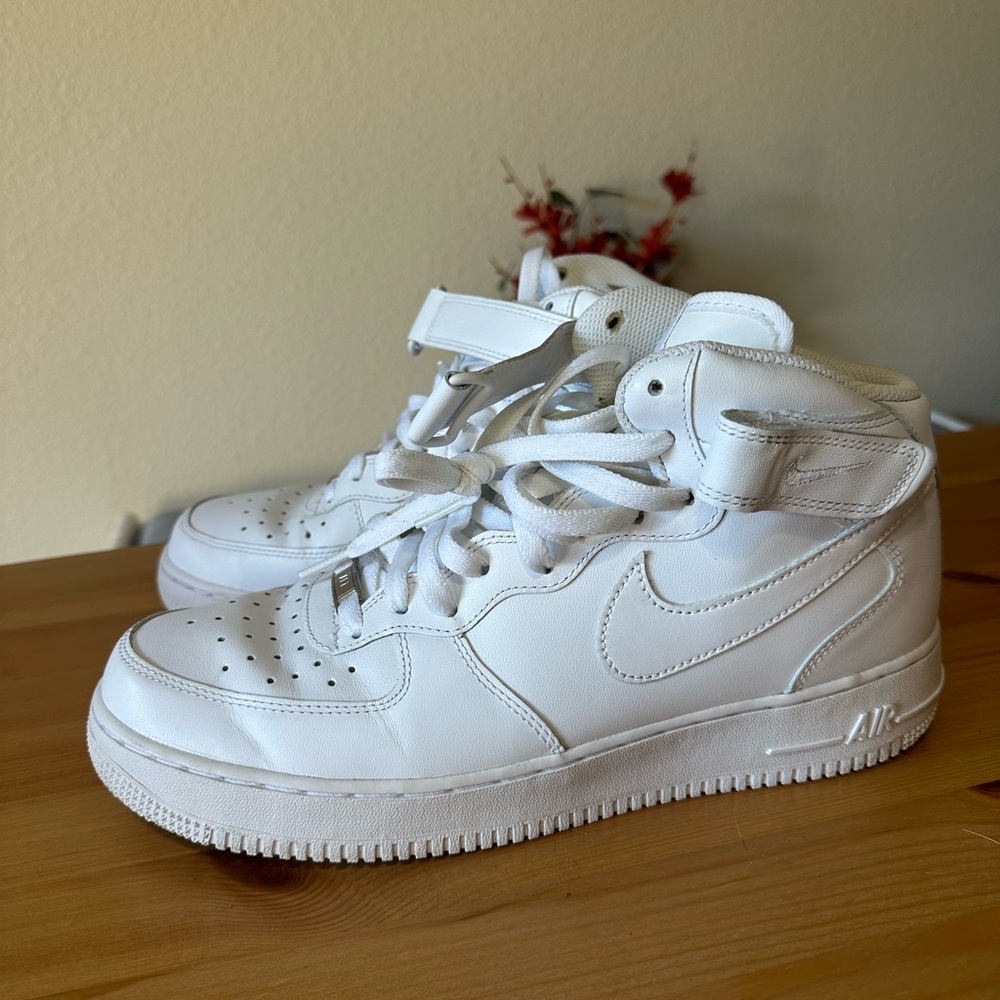 Nike Air Force One high top men’s 11